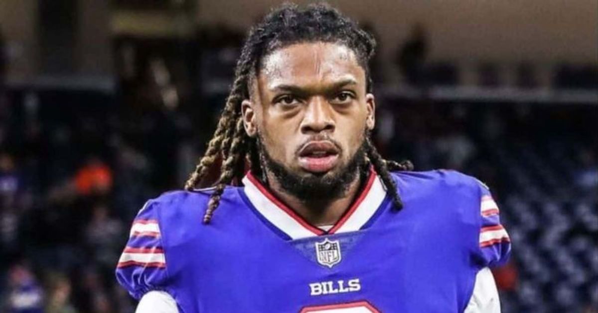 Buffalo Bills safety Damar Hamlin collapsed following a tackle while playing against the Cincinnati Bengals ((@d.ham3/Instagram)