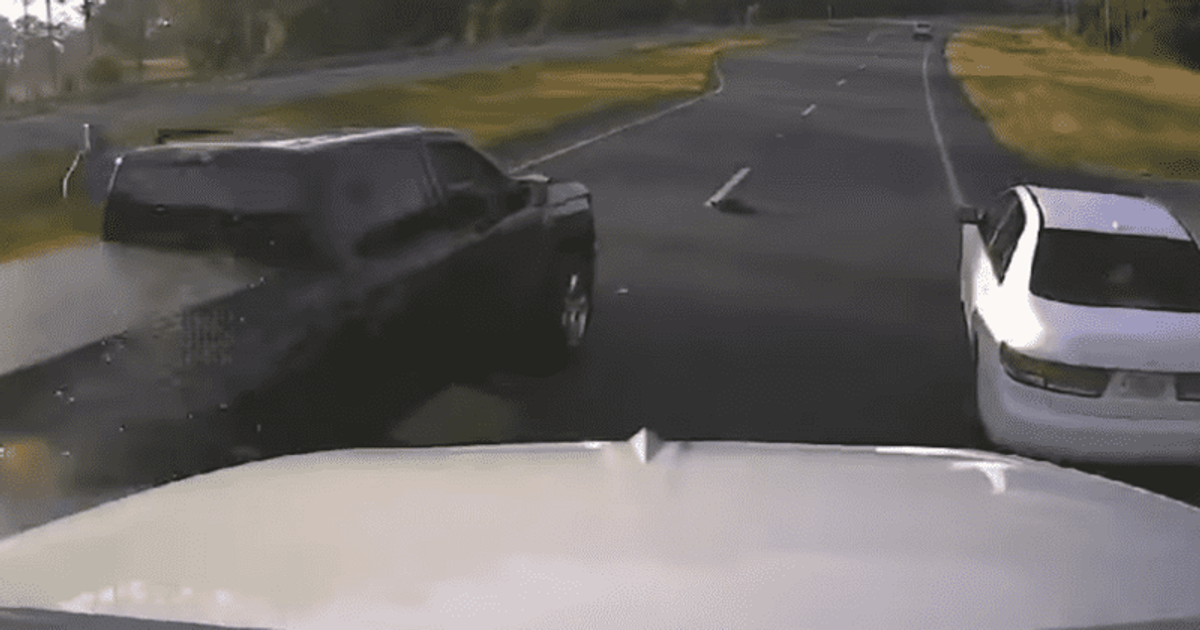 The semi-truck's dashcam recorded the incident (/Walton County Sheriff's Office, Florida/Facebook)
