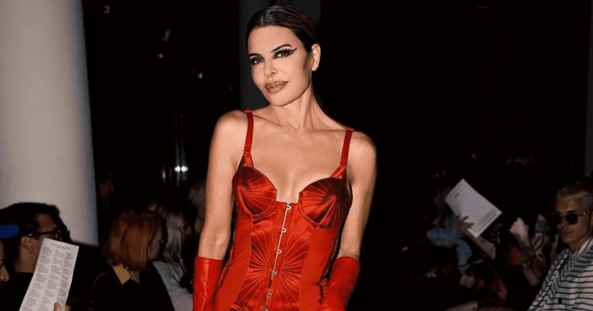 Lisa Rinna is in France for the Paris Fashion Week (Instagram/@lisarinna)