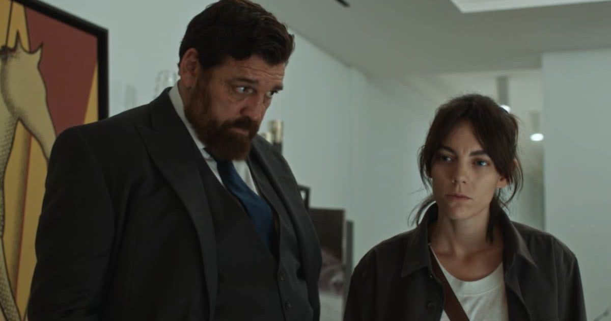 Vicky Luengo as Antonia Scott and Hovik Keuchkerian as Jon Gutiérrez in 'Red Queen' (@Prime Video)