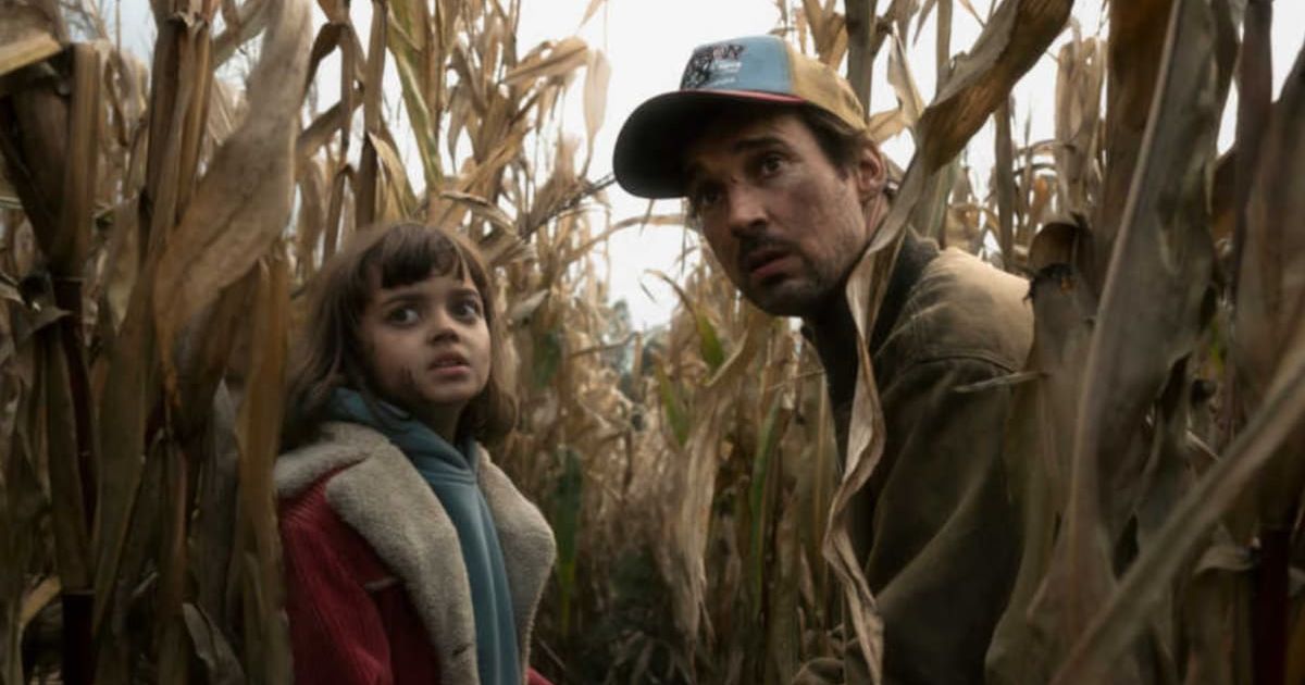 Florian David Fitz and Yuna Bennett in a still from The Signal (2024) (BonVoyageFilms/Netflix/Anika Molnar)