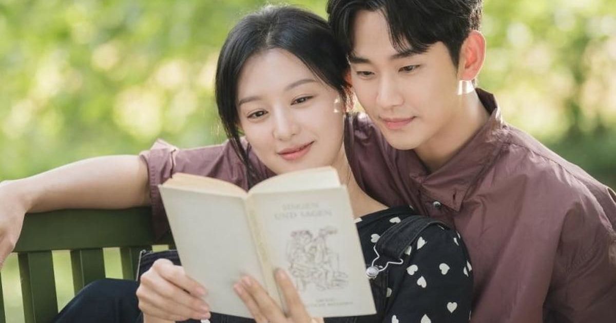 Kim Ji-won and Kim Soo-hyun in Queen of Tears (2024) (TVN)