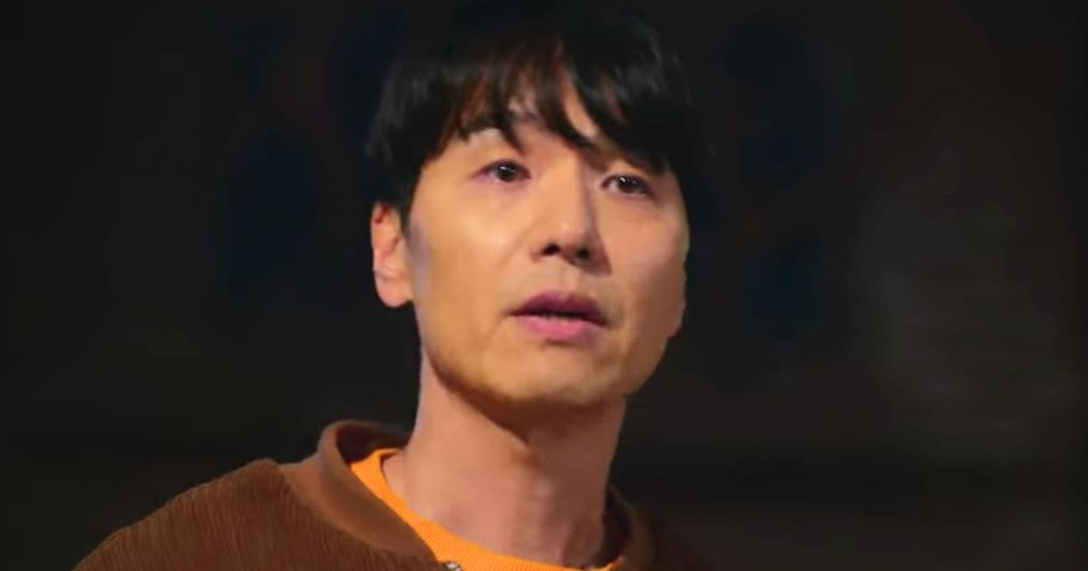 Kim Tae-hoon as Baekjung in a still from 'Chicken Nugget' (@Netflix)