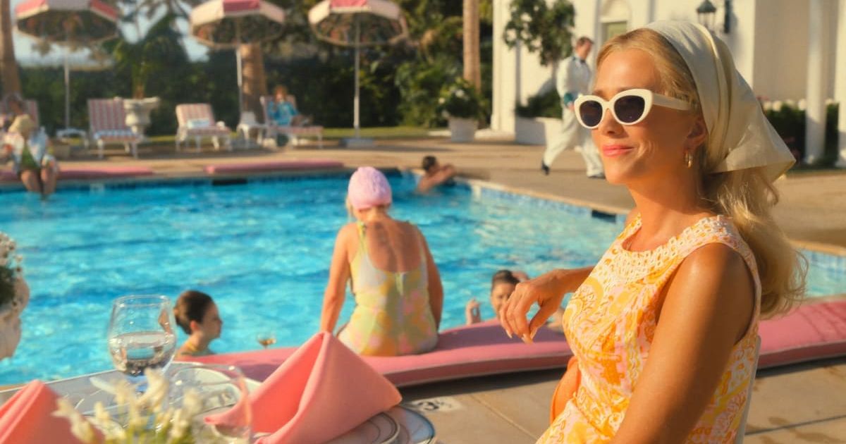 Kristen Wiig in a still from 'Palm Royale' (@Apple TV+)