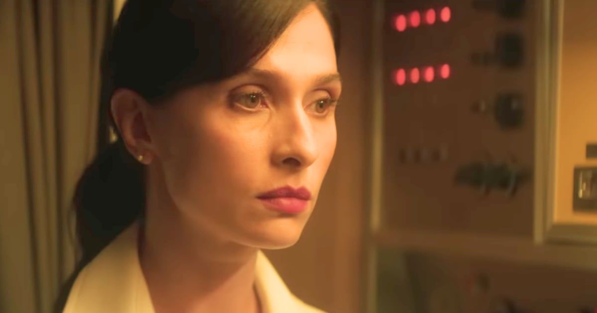 The series, which is set to premiere on Wednesday, April 10, recounts the true story of a highjack that rocked the globe in the 1970s (@netflix)