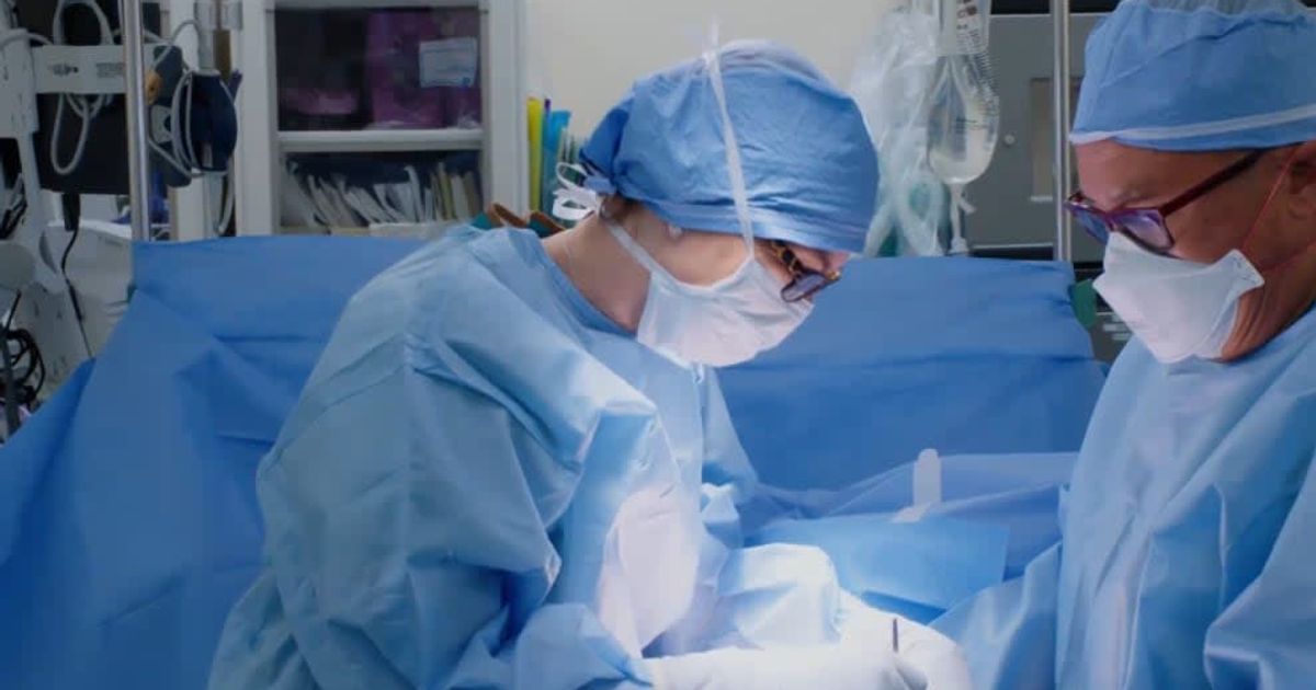 'Take My Tumor' Episode 3 features Tim who has a large tumor on his neck (X/@TLC)