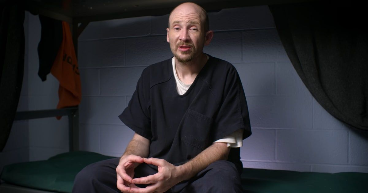 'Unlocked: A Jail Experiment' inmate David Miller was asked to pack his stuff (@Netflix)