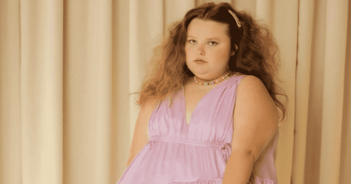 Honey Boo Boo aka Alana Thompson shares a message to sell her iPhone (Instagram/@honeybooboo)