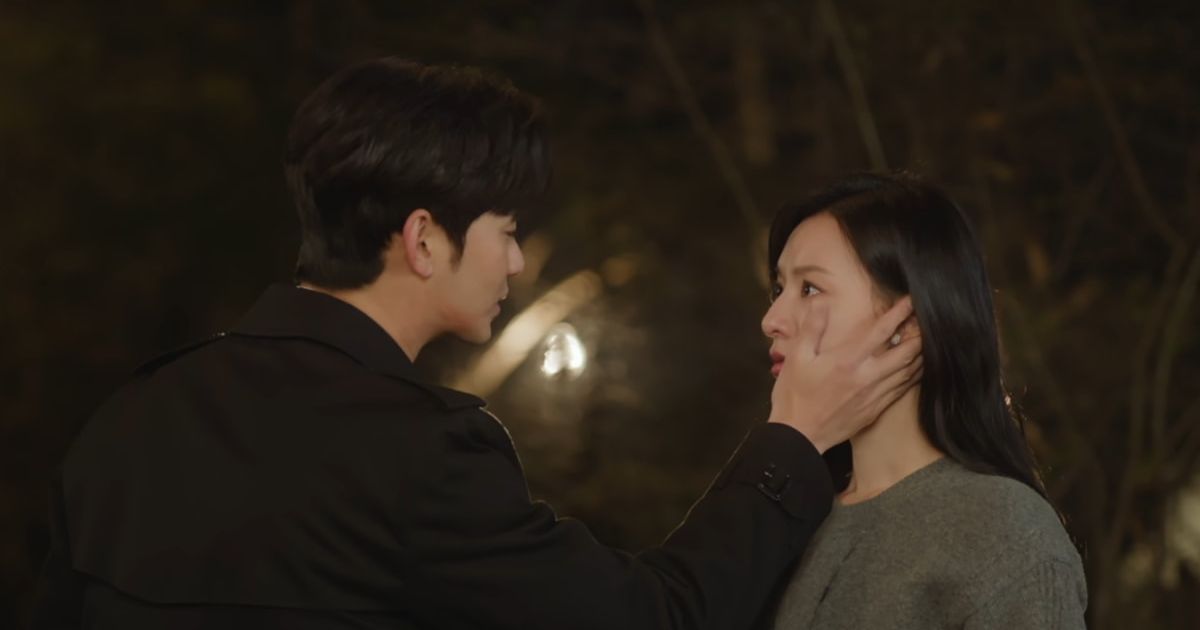In 'Queen of Tears'  Episode 13, Hong Hae-in's love life gets tested as memory loss looms large (@Netflix)