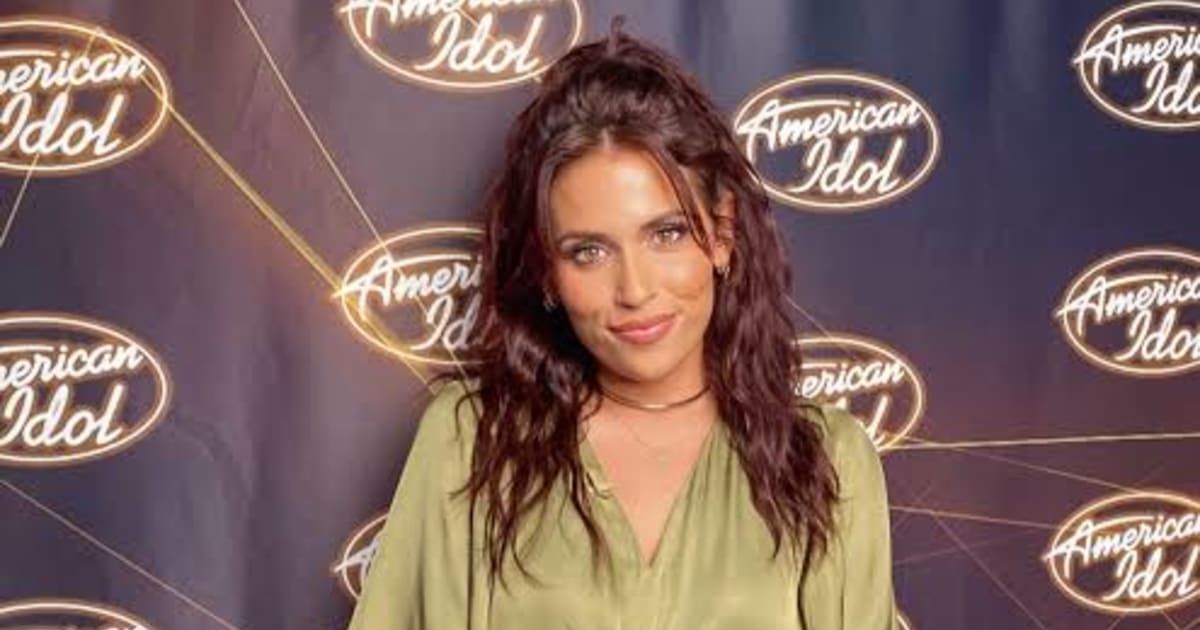 Fans are pushing for McKenna Faith Breinholt to leave 'American Idol' Season 22 (@ABC)