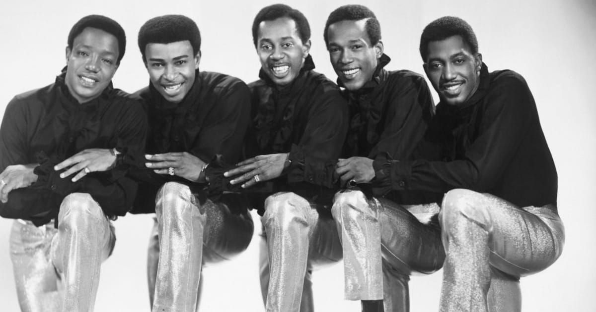 L-R: Eddie Kendricks, Paul Williams, Melvin Franklin, David Ruffin and Otis Williams of The Temptations pose for a portrait in 1965 in NYC. (Photo by Michael Ochs Archives/Getty Images)