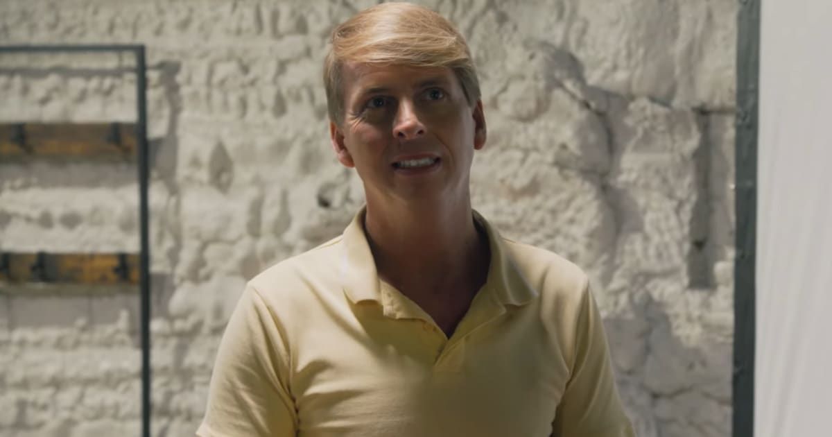 'Zillow Gone Wild' host Jack McBrayer to explore the weirdest abodes (@hgtv)