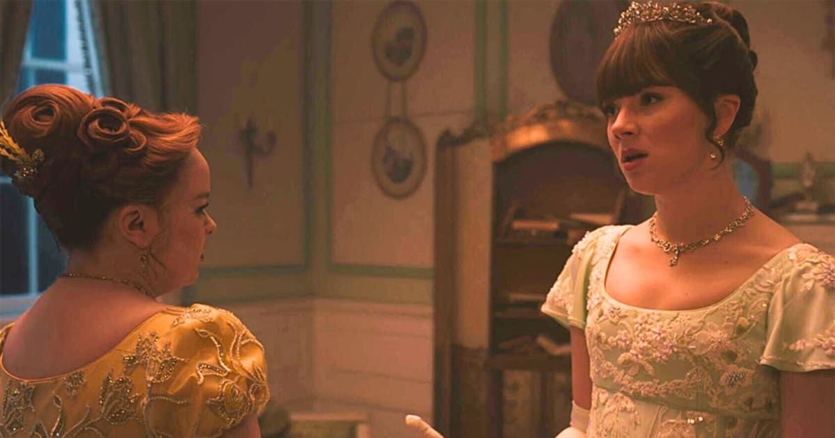 Eloise holds the power to expose Penelope Featherington's double life as Lady Whistledown in 'Bridgerton' (@netflix)