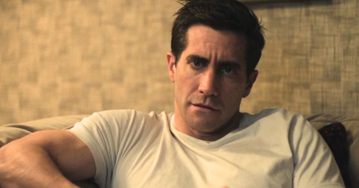 A mysterious text message adds more problems for Rusty Sabich in 'Presumed Innocent' Episode 2 (@appletv+)