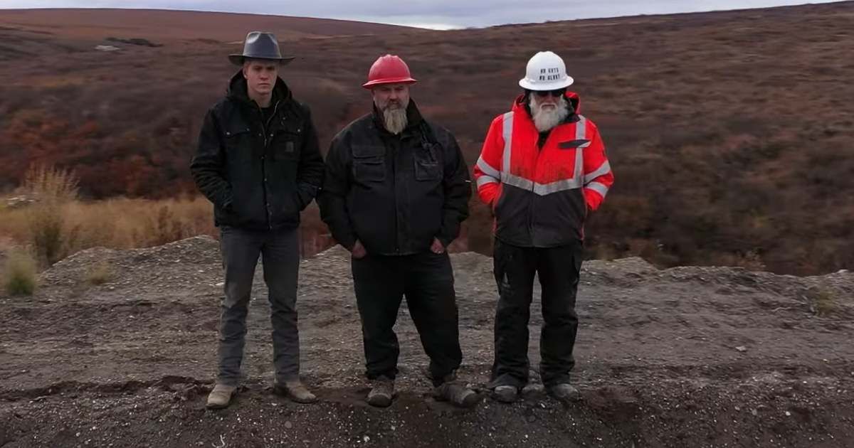 Jack, Todd and Hunter Hoffman return for gold mining in 'Hoffman Family Gold' (YouTube/@discovery)