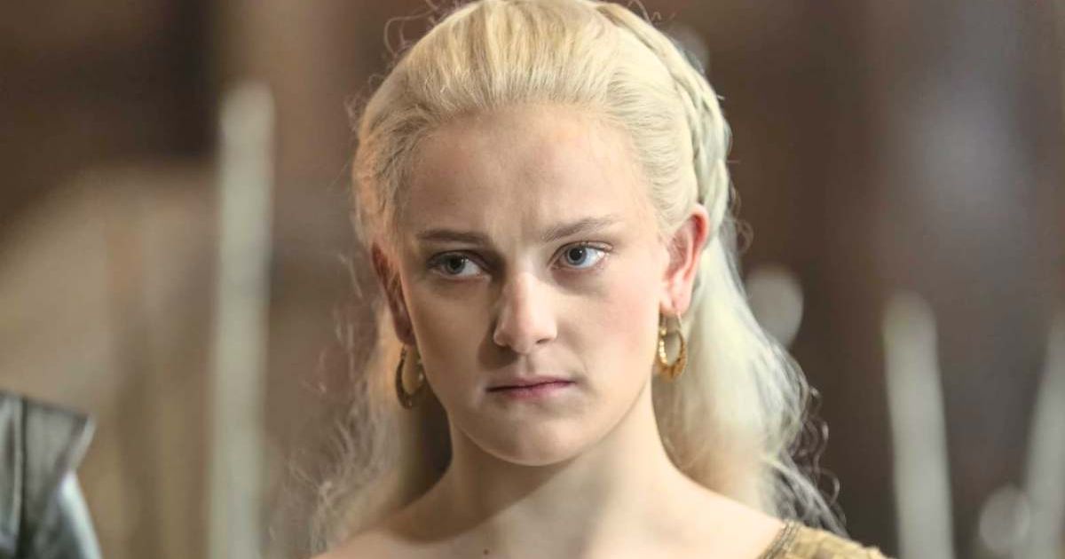Two hired killers, working for Daemon, infiltrate the Red Keep through a secret entrance and kill Helaena Targaryen's son (@hbo)