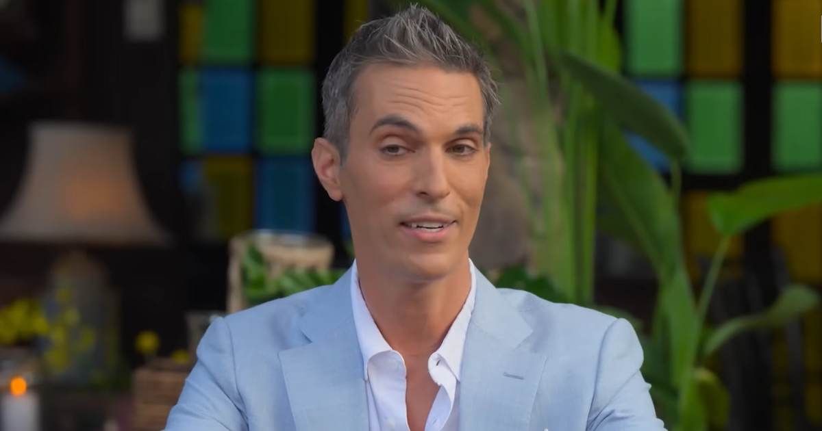 Award-winning journalist and host Ari Shapiro will host 'The Mole' Season 2 (YouTube/@netflix)