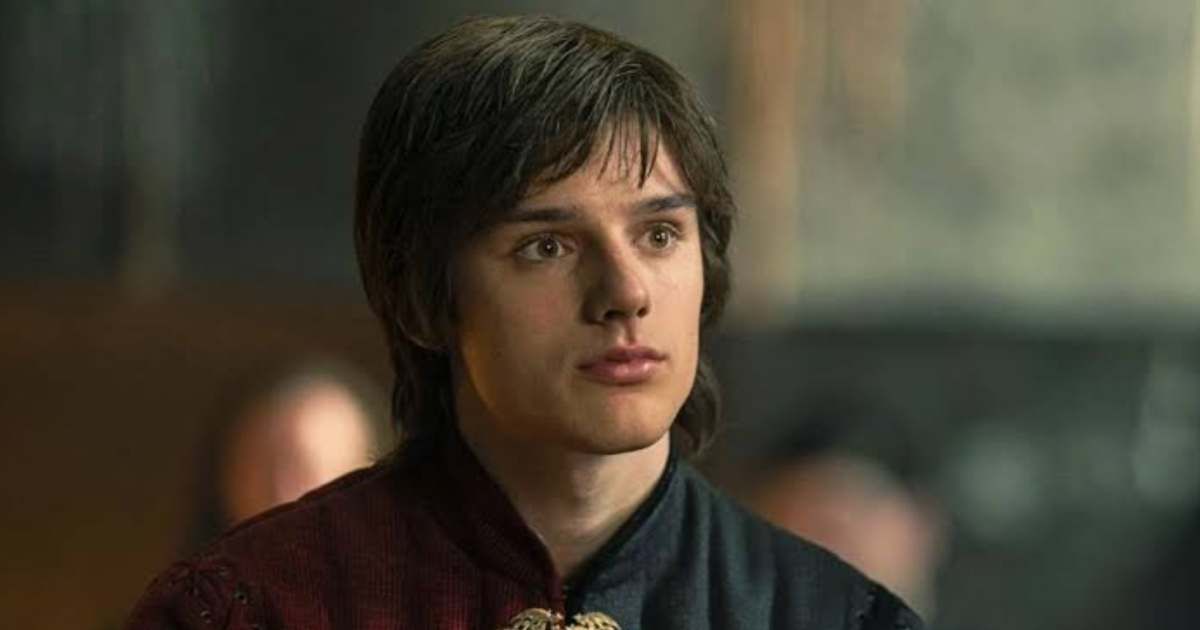 'House of the Dragon' fans can't help but notice Jacerys 'Jace' Velaryon's change in appearance after sporting straight hair throughout Season 1 (@hbo)