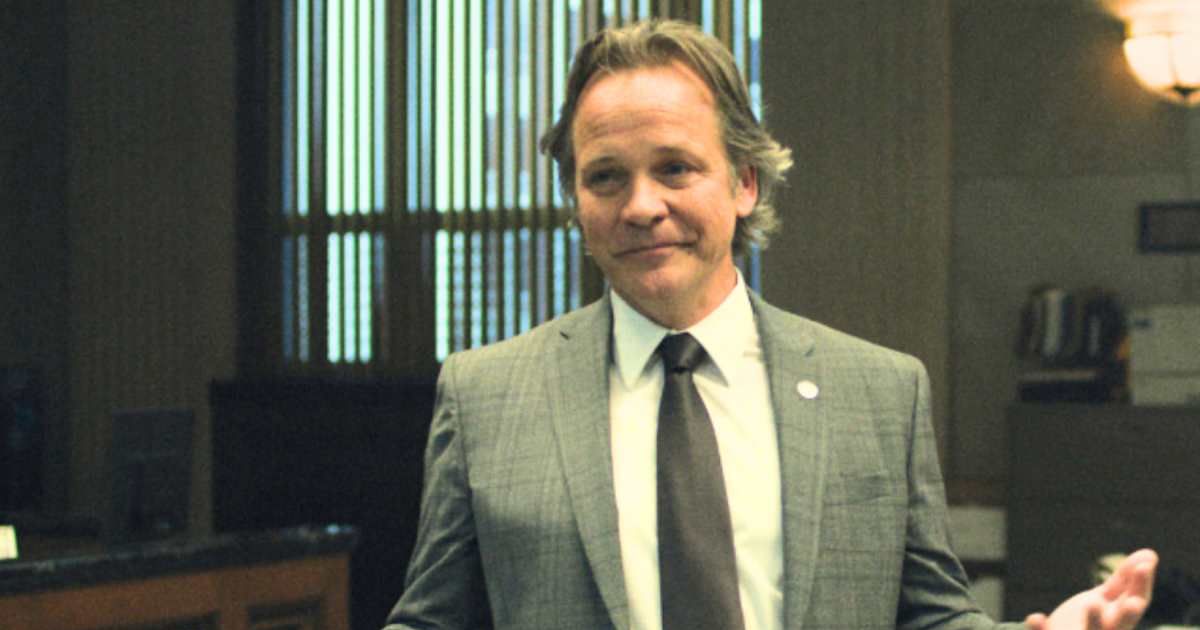 Tommy Molto's unusual attitude has raised eyebrows and sparked discussions among devoted fans of 'Presumed Innocent' (@appletv+)