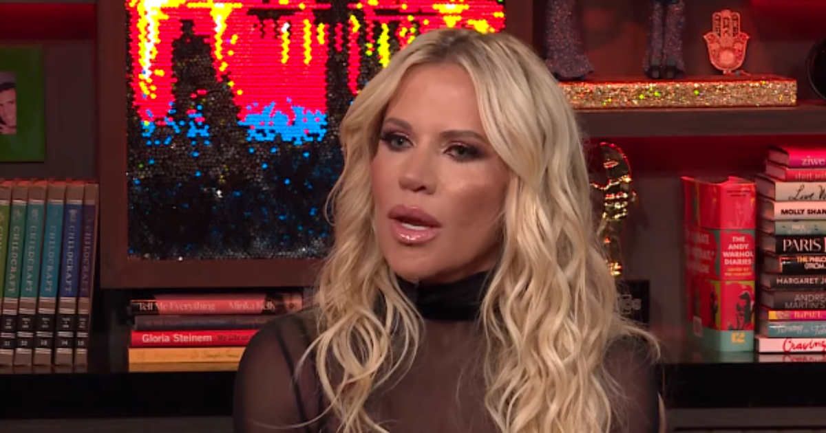 'RHOC's Jennifer Pedranti claims that she does not have a credit card (@bravotv)