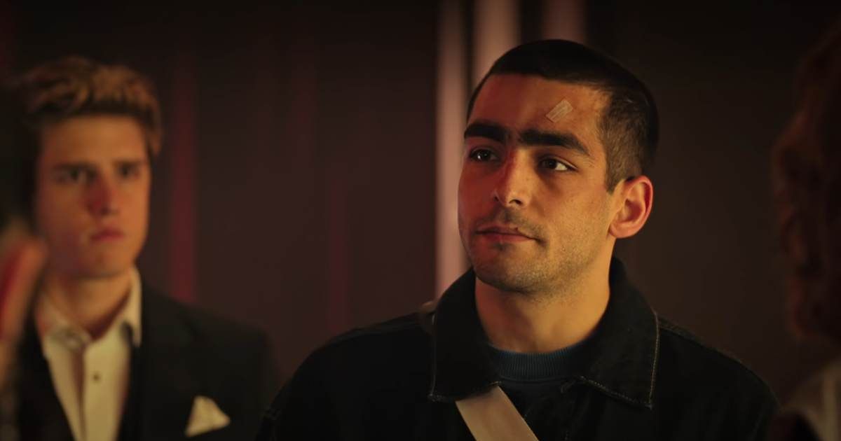 Omar’s relentless pursuit of justice culminates in a Las Encinas overall scandal (@netflix)