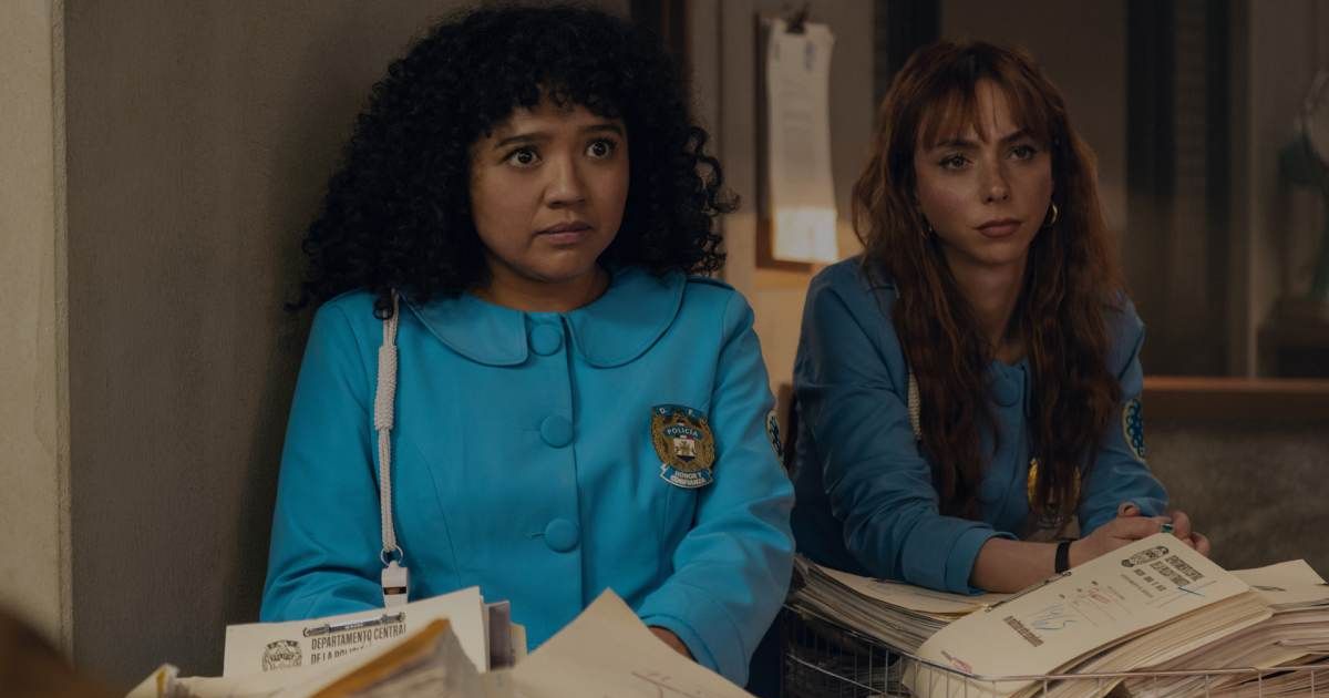 The Azules conduct their own secret investigation into the real killer (@appletv+)
