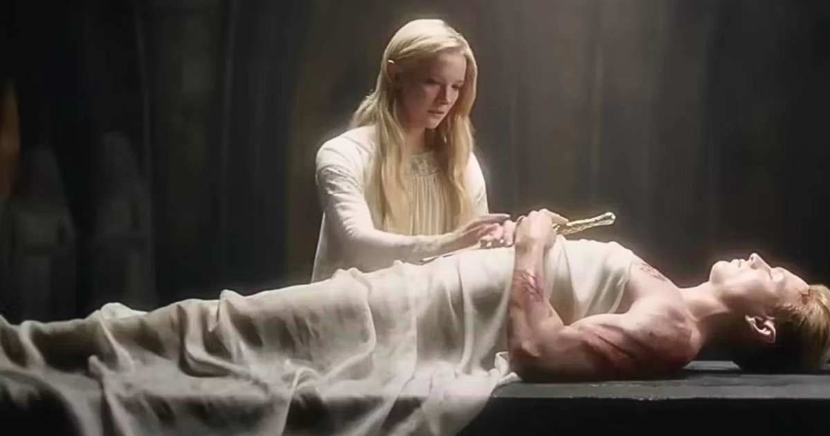 Galadriel's choice to release the dagger marks her shift from vengeance to protection (@primevideo)