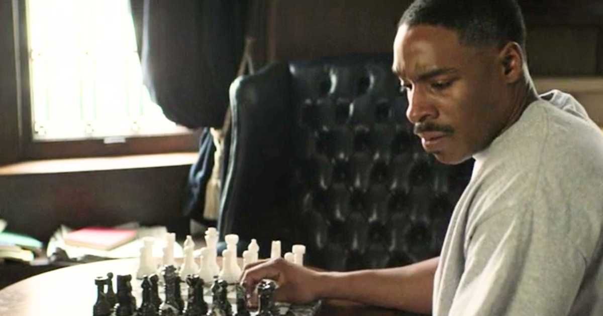 Talcott Garland takes cue from his father's note and meets a chess buddy in 'Emperor of Ocean Park' Episode 5 (@mgm+)