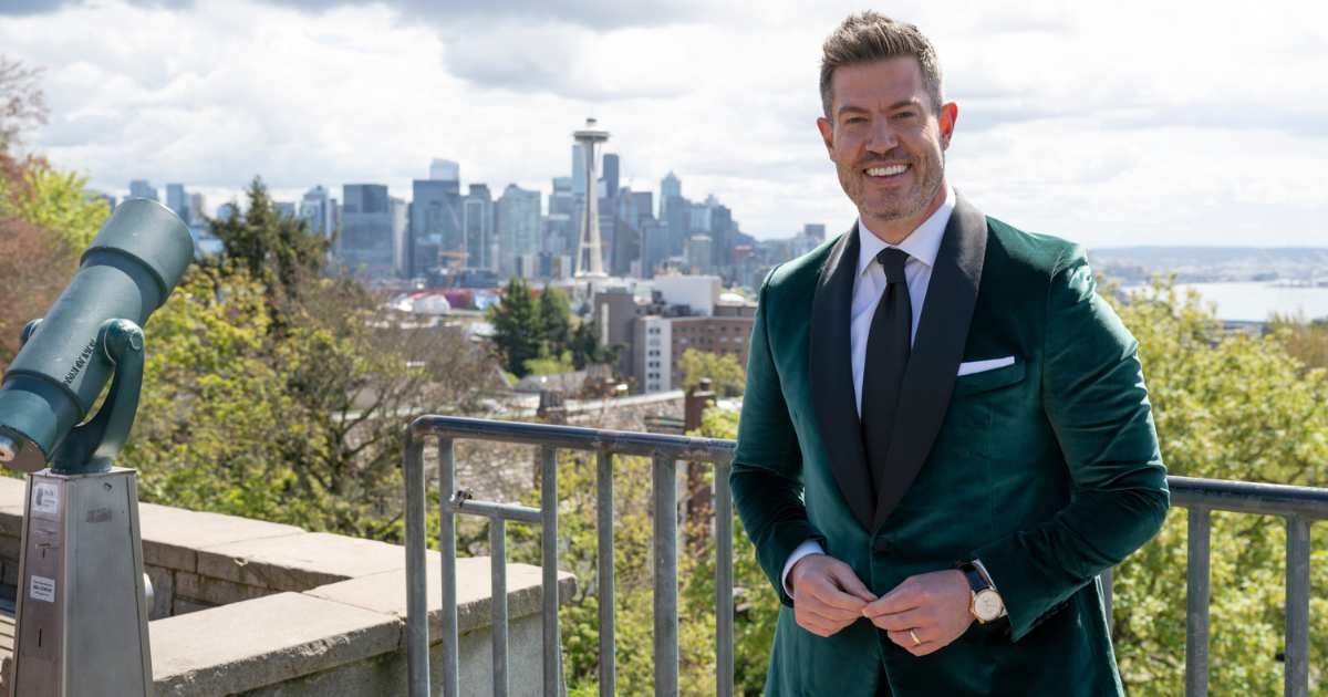At $4 million in net worth, 'The Bachelorette' host Jesse Palmer is among the wealthiest athletes (@abc/@johnfleenor)