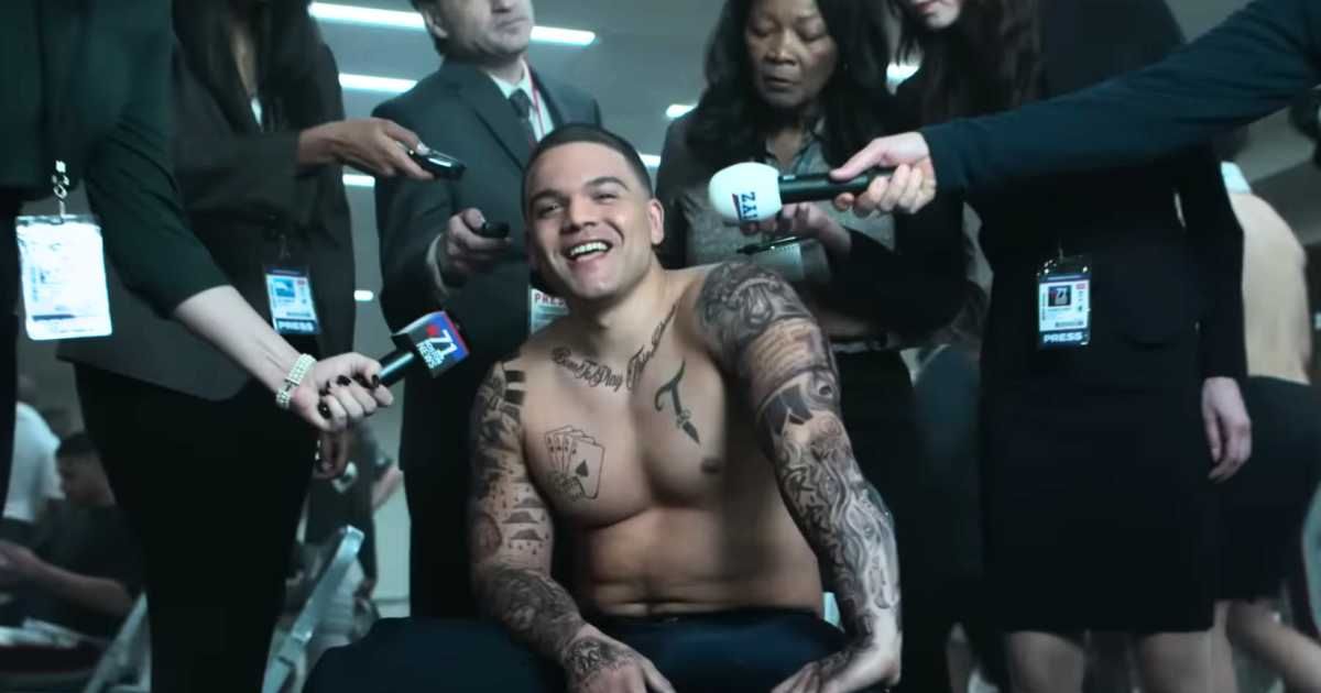 The Episode 1 of 'American Sports Story: Aaron Hernandez' sheds light on Aaron Hernandez's poor mental health (YouTube/@fxnetworks)
