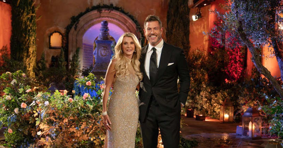 'The Golden Bachelorette' suitor Charles L was delighted by the kitchen's exquisitely carved wooden refrigerator at the mansion (@abc/@gillesmingasson)