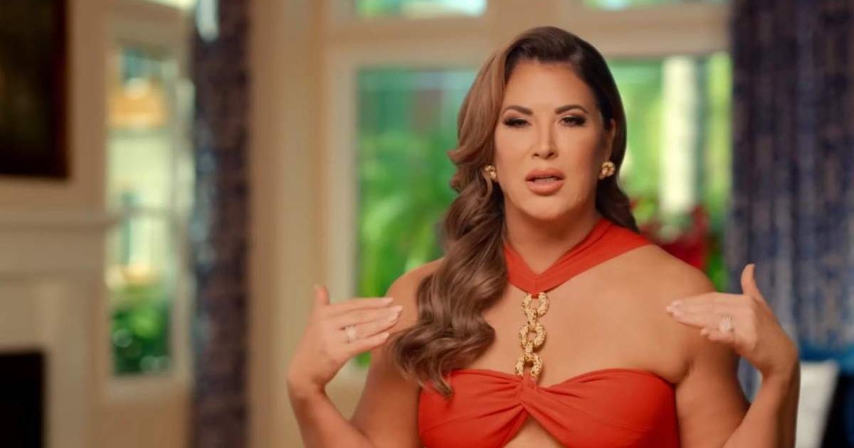 'RHOC' Season 18 star Emily Simpson has openly talked about her body insecurities (@bravo)