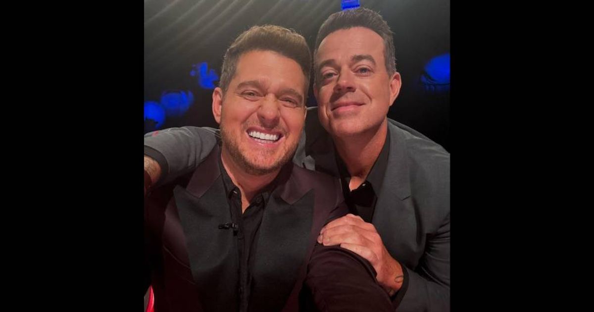 Carson Daly tore off Michael Buble's contact given by 'The Voice' coach to a contestant (Instagram/@carsondaly)