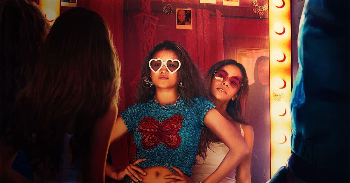 ‘Time Cut’ seems like a confused plot that is more interested in having fun with 2000s throwbacks and easy jokes (Netflix)