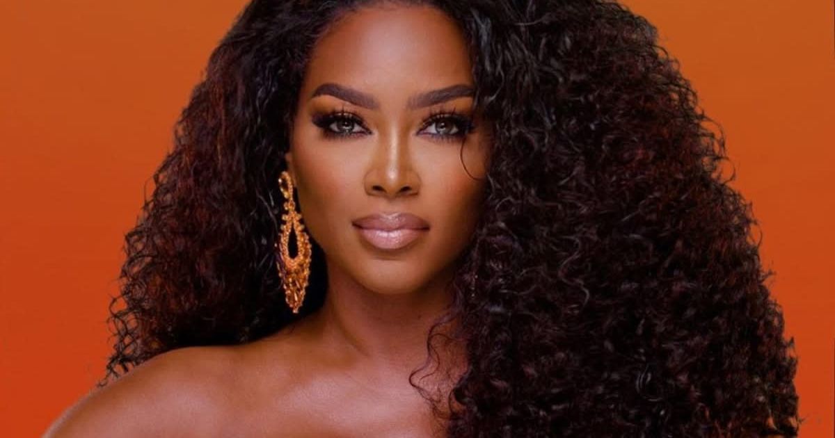 'The Real Housewives of Atlanta' star Kenya Moore was allegedly booted after leaking explicit photos of a fellow cast member (Instagram@kenya)