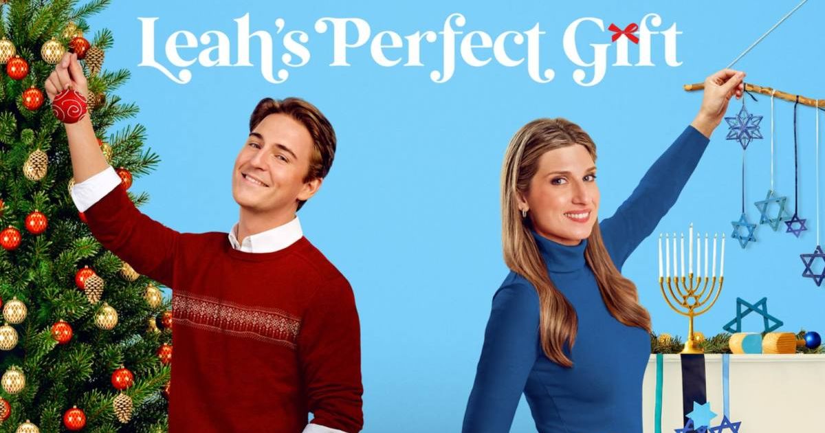 'Leah's Perfect Gift' features Emily Arlook and Evan Roderick in lead roles (Hallmark)