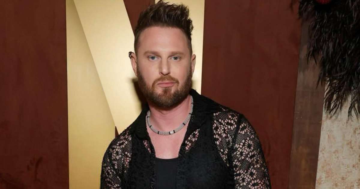 Bobby Berk, a former 'Queer Eye' star, is furious that Netflix removed his icon (Facebook/@bobbyberkofficial)