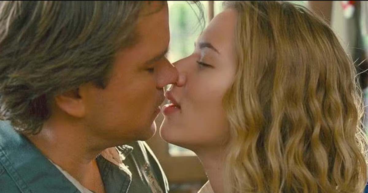 Screenshot of Matt Damon and Scarlett Johansson from 'We Bought a Zoo' (Cover Image Source: We Bought a Zoo | 20th Century Fox)