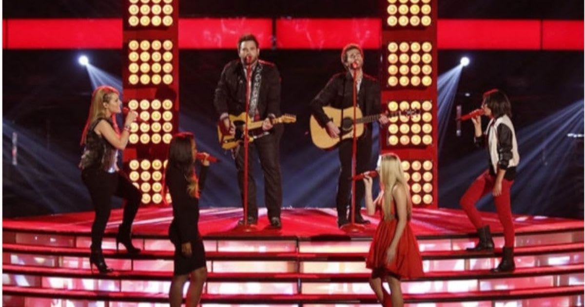 A screenshot of Michelle Chamuel, Amber Carrington, and Danielle Bradbery from 'The Voice' 2011 (Cover Image Source: YouTube | The Voice)