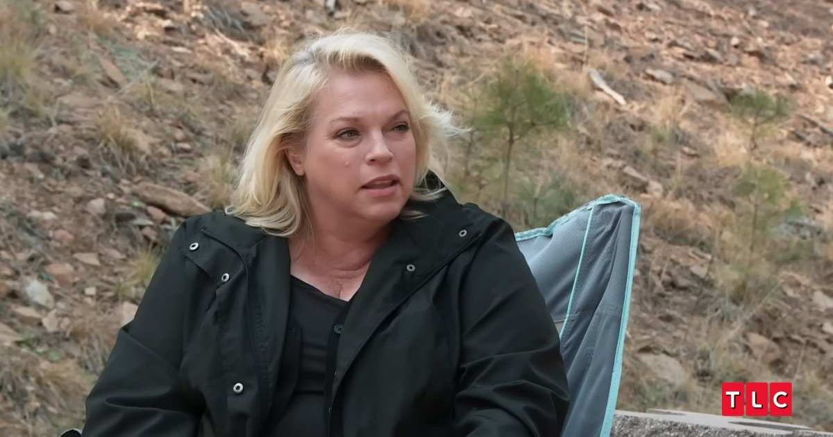 A screenshot of Janelle Brown talking to Kody Brown. (Image Source: YouTube | TLC)