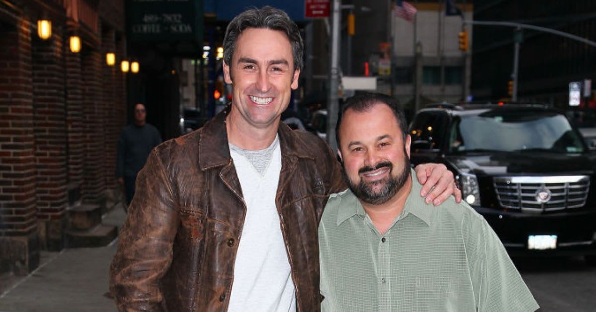 Mike Wolfe and Frank Fritz at 'Late Show With David Letterman' on January 11, 2011 in NYC. (Cover Image Source: Getty Images| Photo by Jeffrey Ufberg)