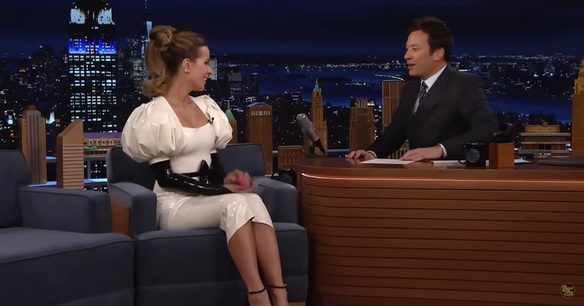 Screenshot of Kate Beckinsale and Jimmy Fallon from 'The Tonight Show' (Cover Image Source: YouTube | 'The Tonight Show'