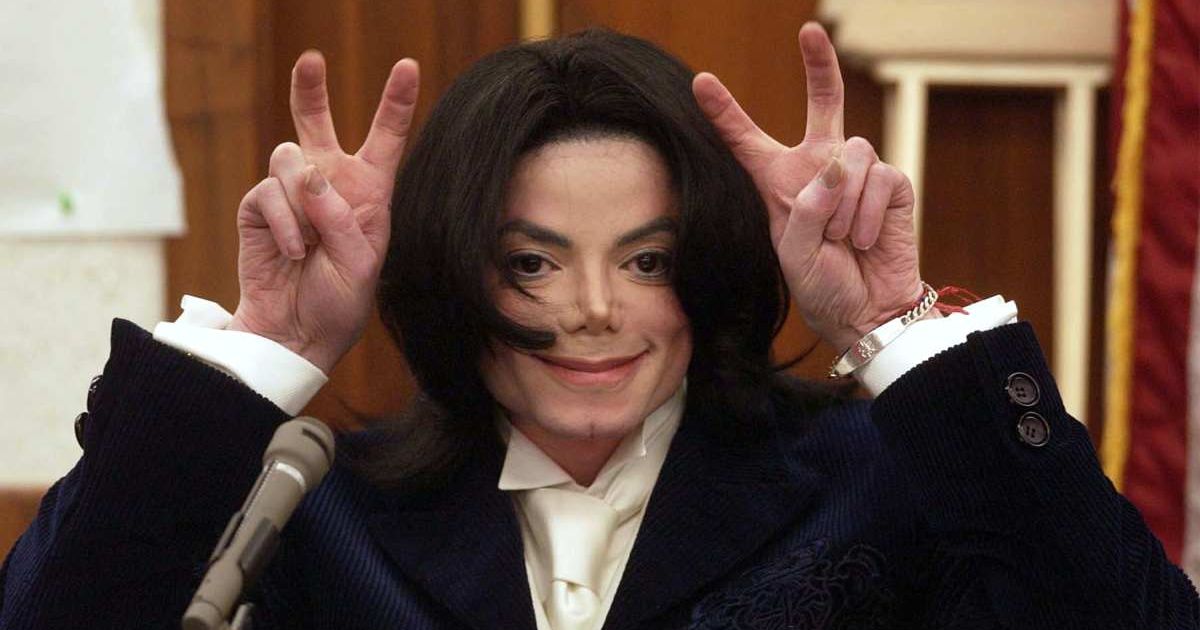 Michael Jackson testifies during his civil trial in Santa Maria Superior Court on December 3, 2002 in Santa Maria, California. (Cover Image Source: Getty Images| Photo by Jim Ruyman-Pool)