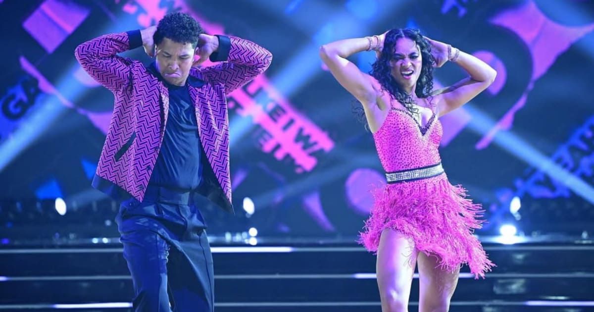 Photo of Chandler Kinney and Brandon performing their redemption jive during 'Dancing with the Stars' Finale (Cover Image Source: Instagram | Dancing with the Stars)