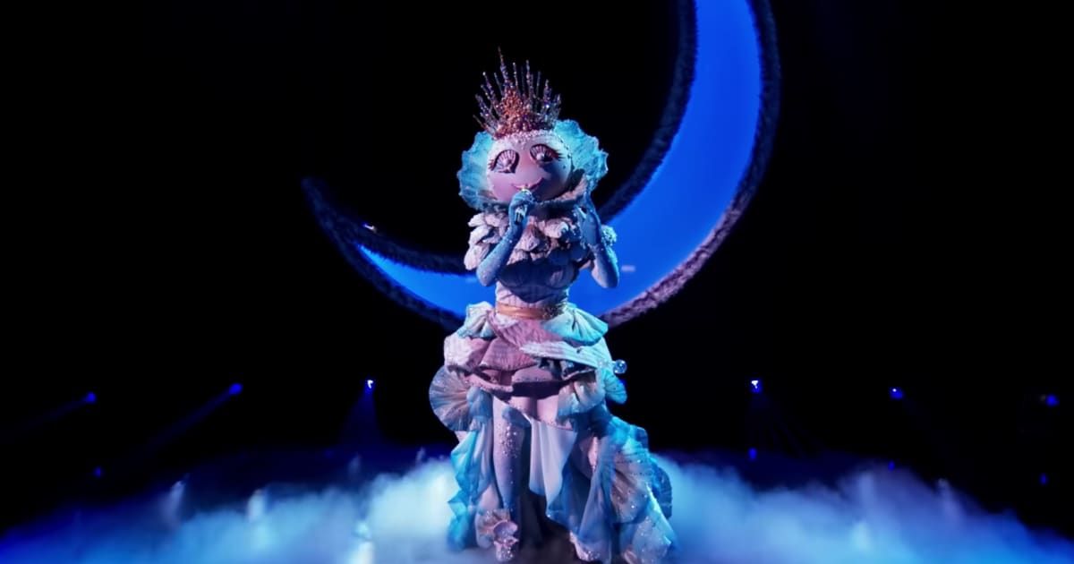 Screenshot of masked singer Pearl from 'The Masked Singer' Season 13 finale episode (Cover Image Source: YouTube | The Masked Singer)