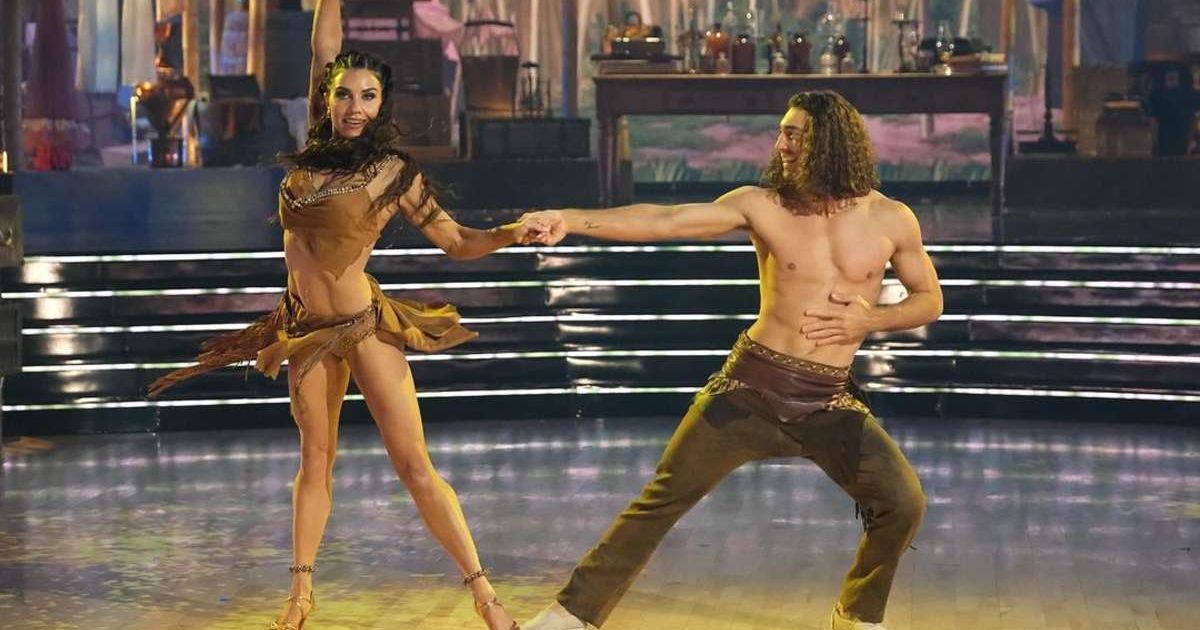 Joey Graziadei and Jenna Johnson on 'DWTS' Season 33 Episode 6 (Instagram/@dancingwiththestars)
