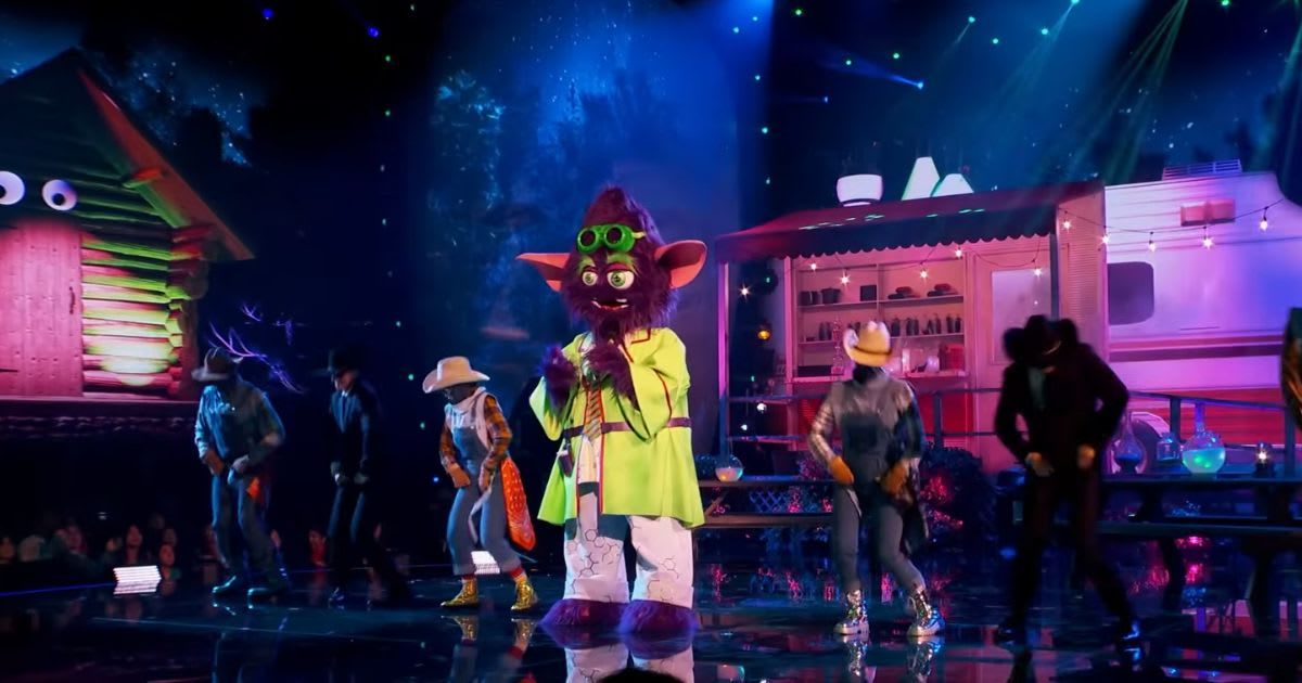 Mad Scientist Monster performing 'A Bar Song (Tipsy)' by Shaboozey in 'The Masked Singer' (Cover image source: YouTube | The Masked Singer)