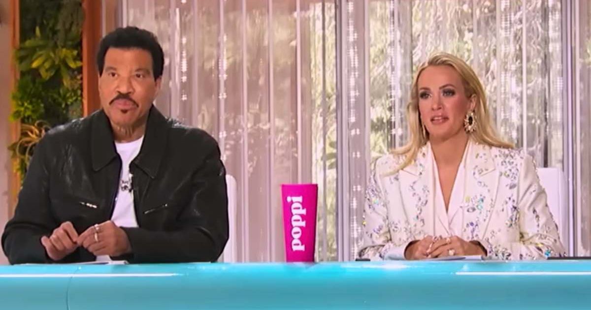 Lionel Richie and Carrie Underwood in screenshot from 'American Idol' (Cover Image Source: YouTube |  American Idol)