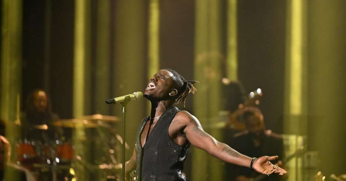 Photo of Jamal Roberts performing on 'American Idol'  (Cover image source: Instagram | @OfficialJamalRoberts)