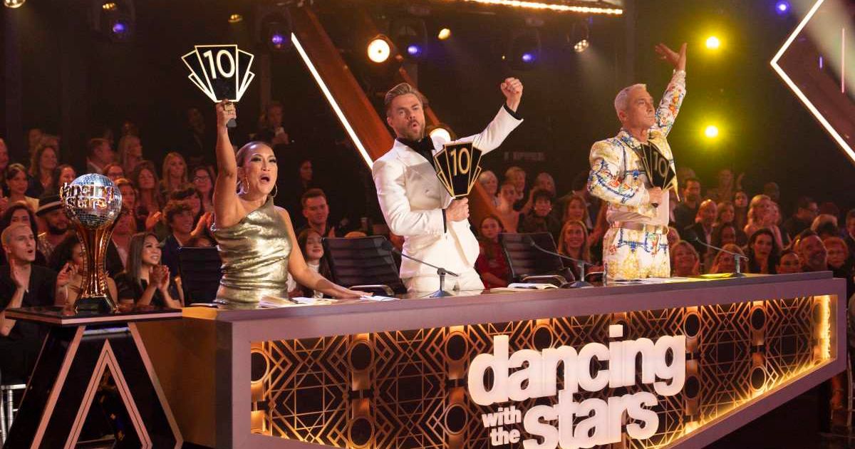 Picture from the sets of Dancing With The Stars (Cover Image Source: Instagram/@abc)